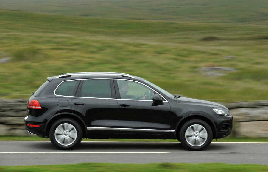  Volkswagen Touareg V6 TDi 2010 года  (UK) (фото 14 из 35)
